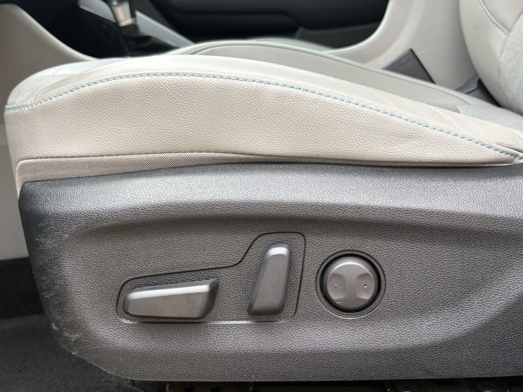 Certified 2022 Kia Niro LXS FWD image 14