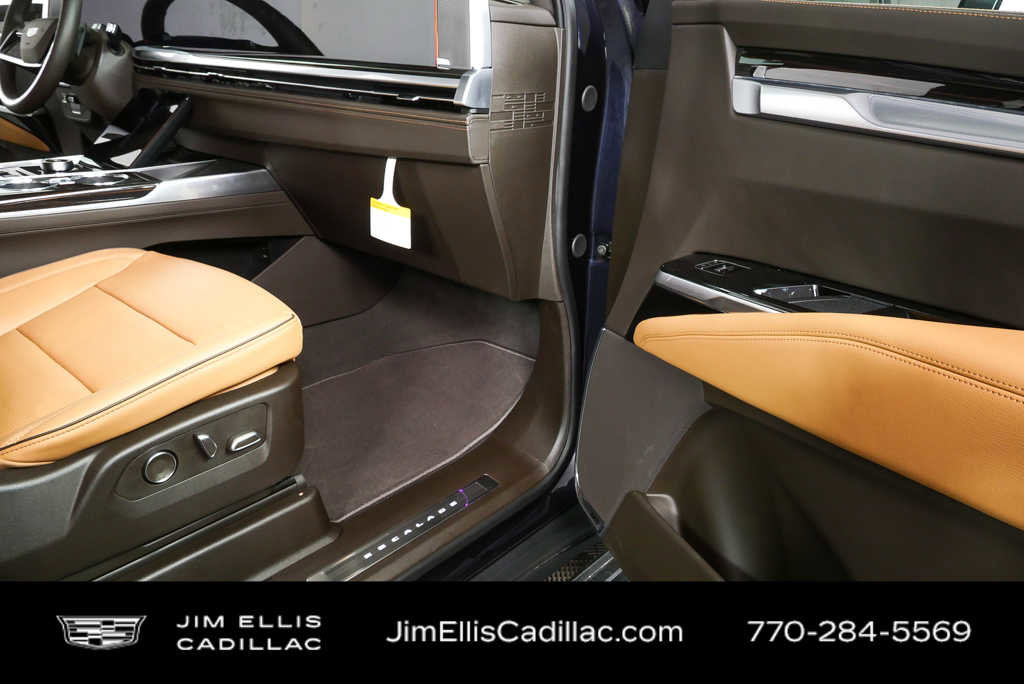 New 2026 Cadillac Escalade Luxury w/ Touring Package AWD/4WD image 25