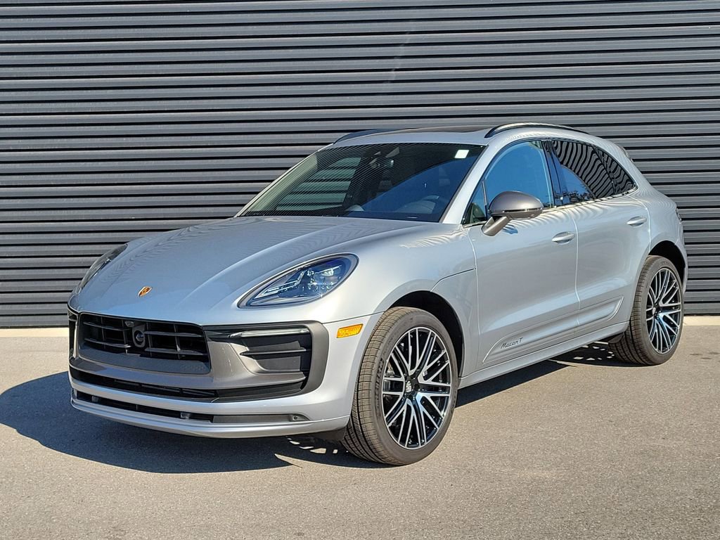 Certified 2025 Porsche Macan Turbo image 1
