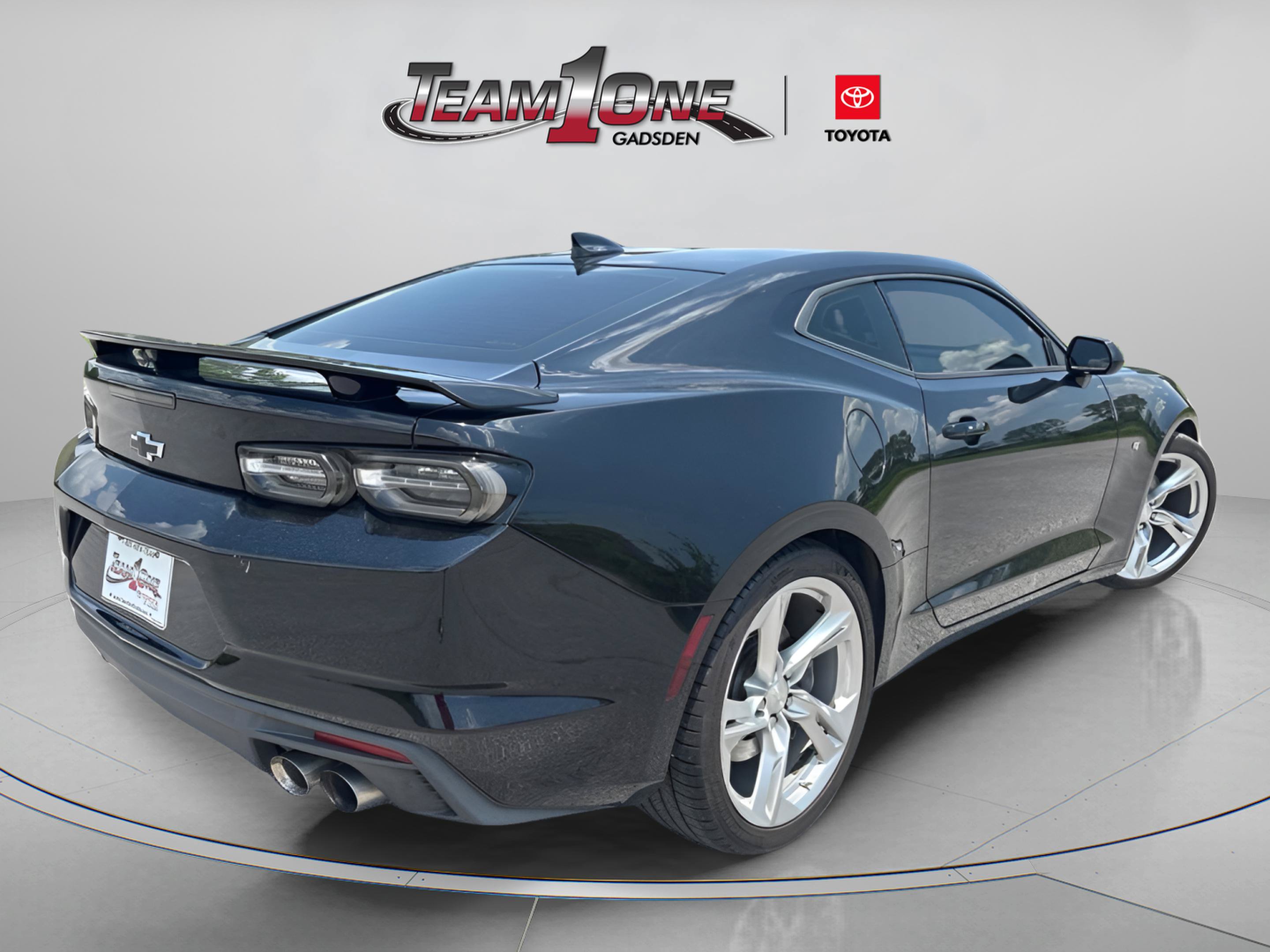 Used 2019 Chevrolet Camaro SS RWD image 8