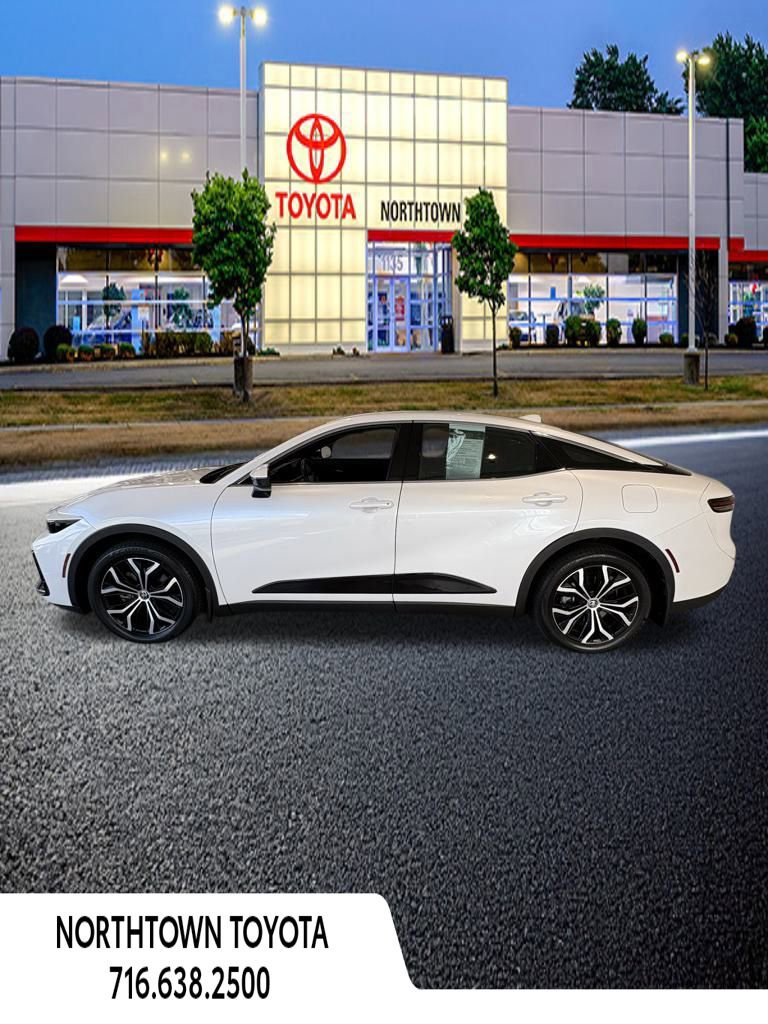 Used 2024 Toyota Crown XLE image 12