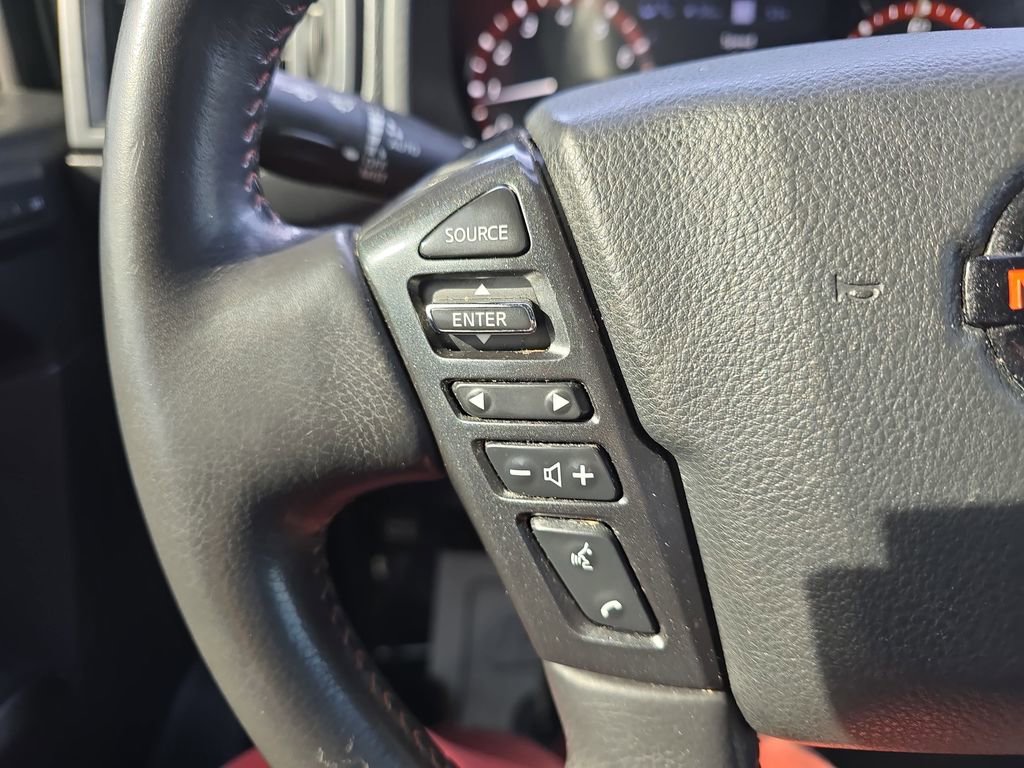 Used 2021 Nissan Titan PRO-4X w/ Pro-4x Convenience Package image 22