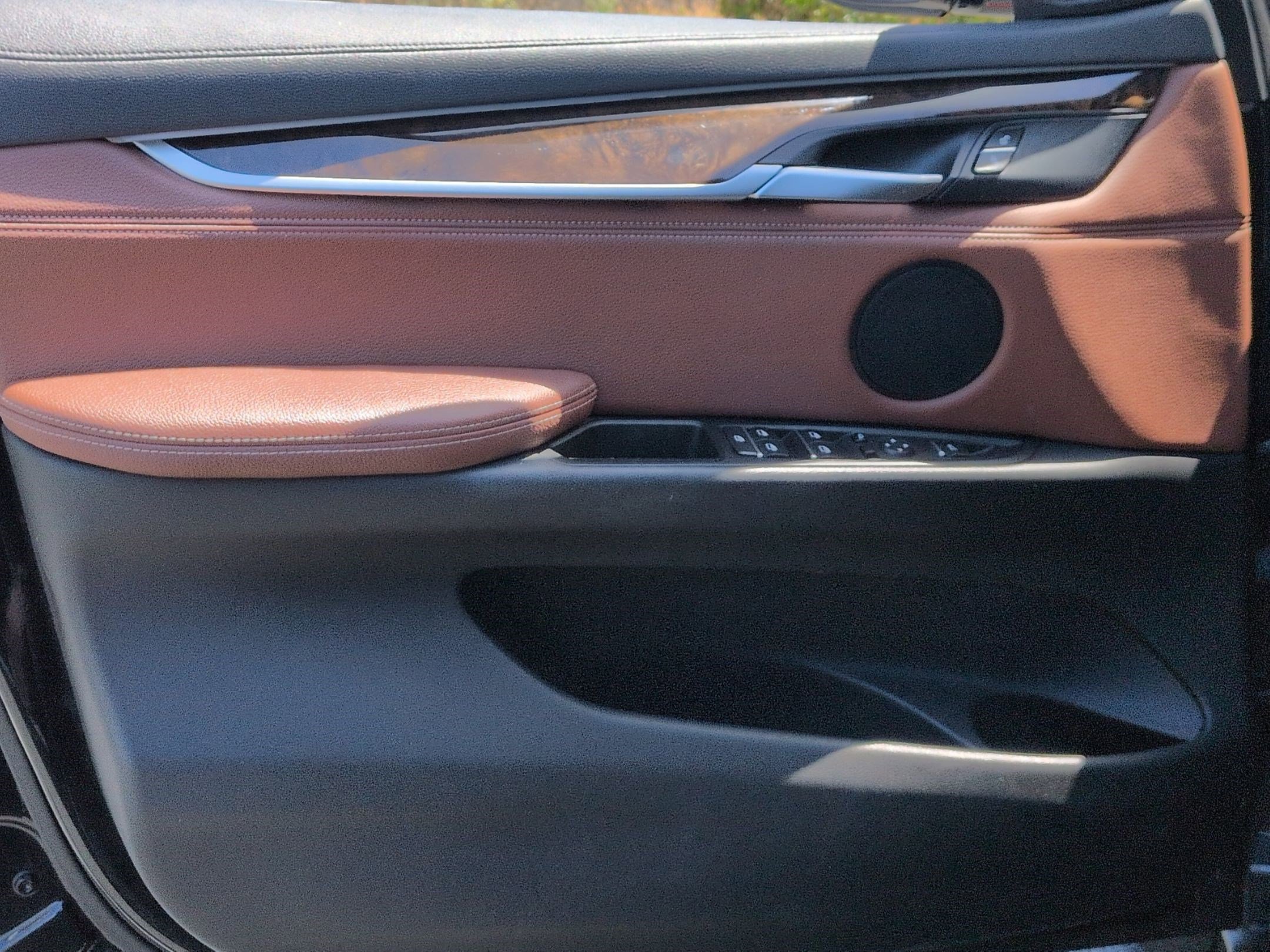 Used 2019 BMW X6 sDrive35i RWD image 14