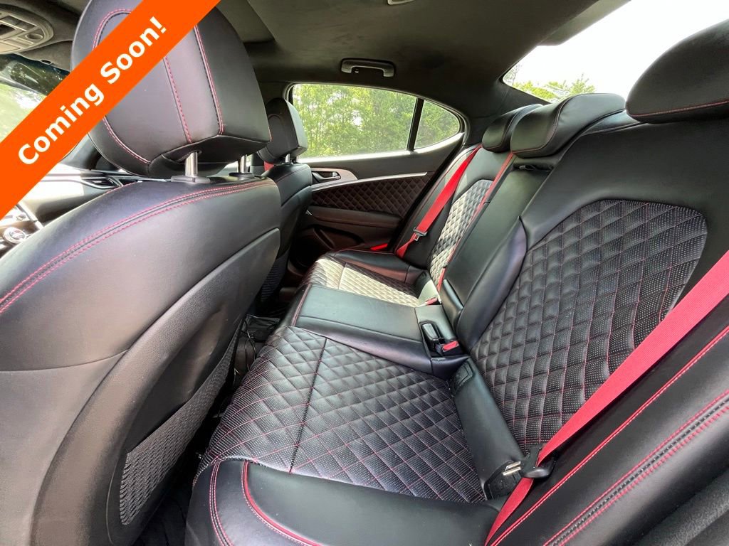 Used 2022 Genesis G70 3.3T RWD image 5
