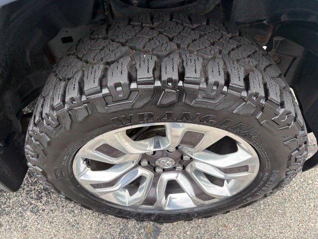 Used 2019 RAM 1500 Laramie Longhorn w/ Off-Road Group AWD/4WD image 22