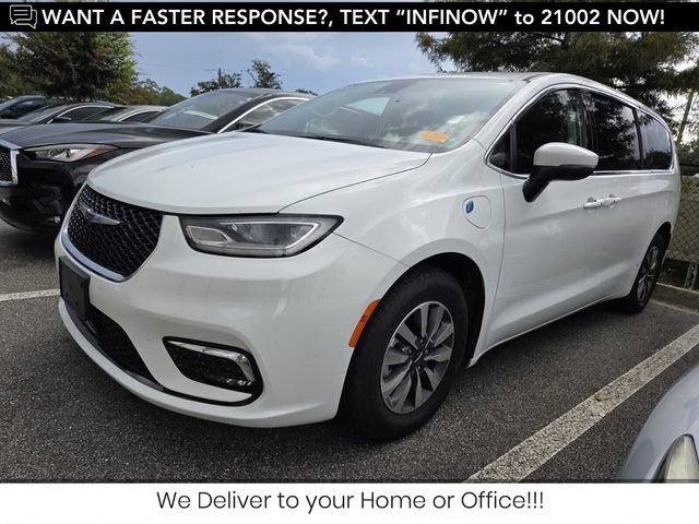 Used 2023 Chrysler Pacifica Touring-L