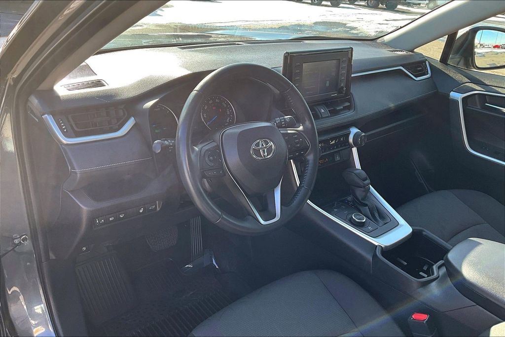 Used 2022 Toyota RAV4 XLE w/ Convenience Package image 14