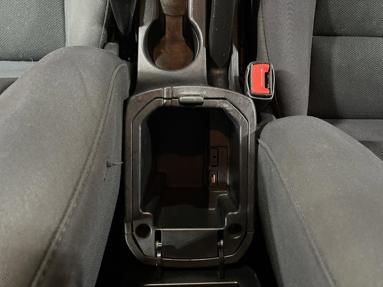 Used 2016 Chevrolet Cruze LT image 24