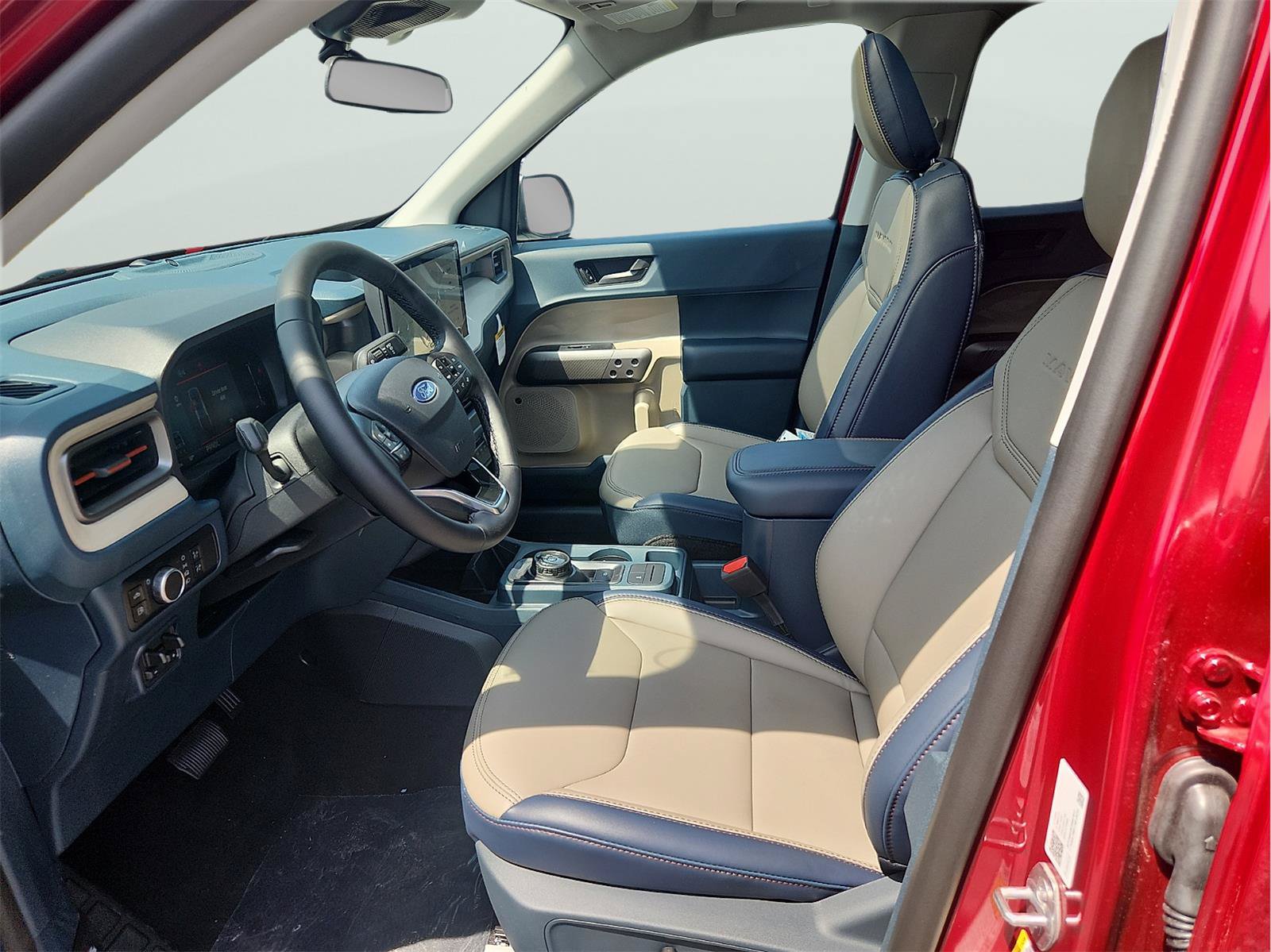 New 2026 Ford Maverick Lariat w/ 4K Tow Package AWD/4WD image 8
