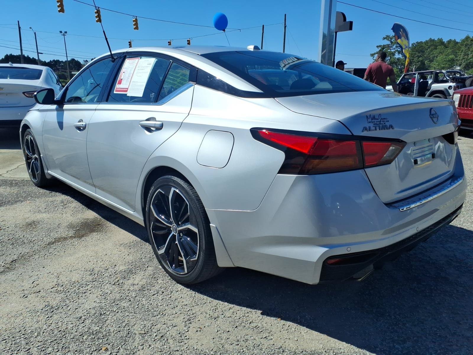 Used 2023 Nissan Altima 2.5 SR FWD image 4