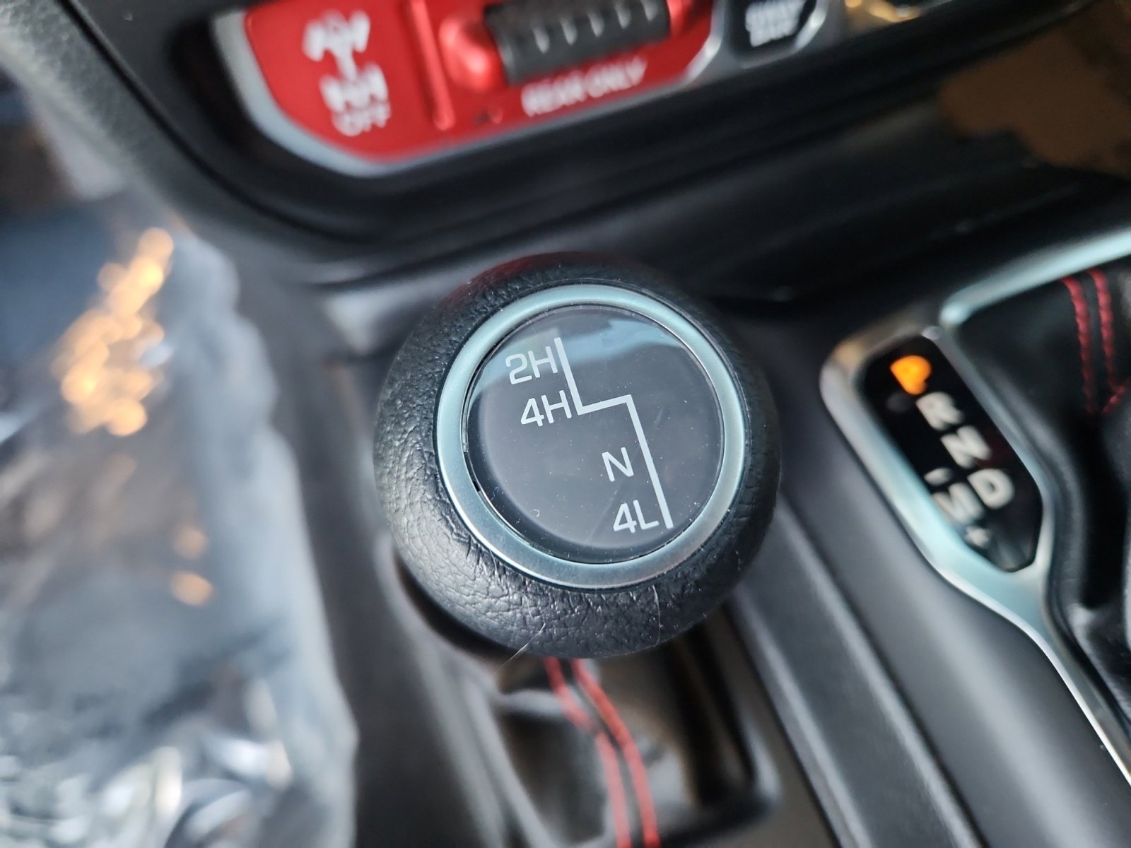 Used 2023 Jeep Gladiator Rubicon w/ Cold Weather Group image 32