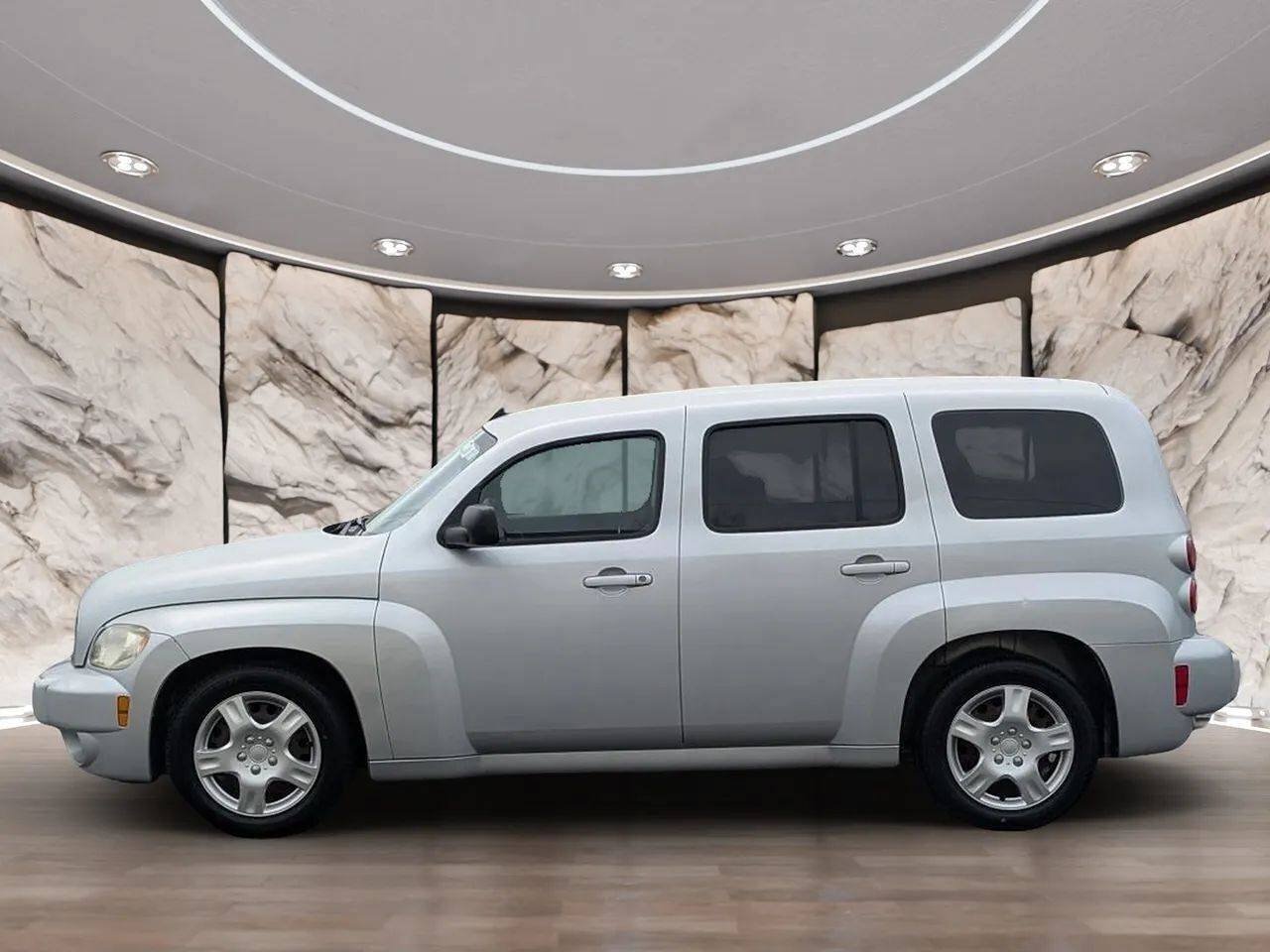 Used 2011 Chevrolet HHR LS FWD image 4