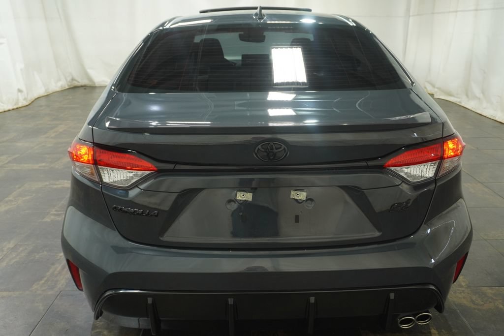 Used 2025 Toyota Corolla SE w/ SE Premium Package FWD image 5