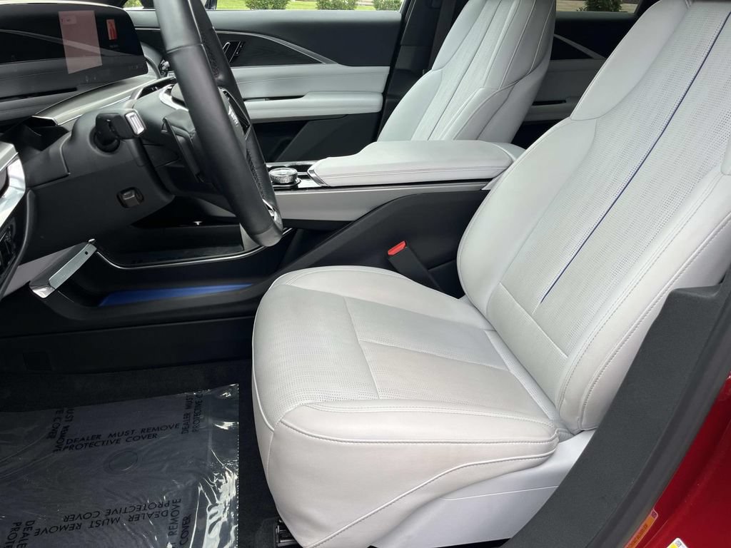 Certified 2024 Cadillac Lyriq Luxury RWD image 23