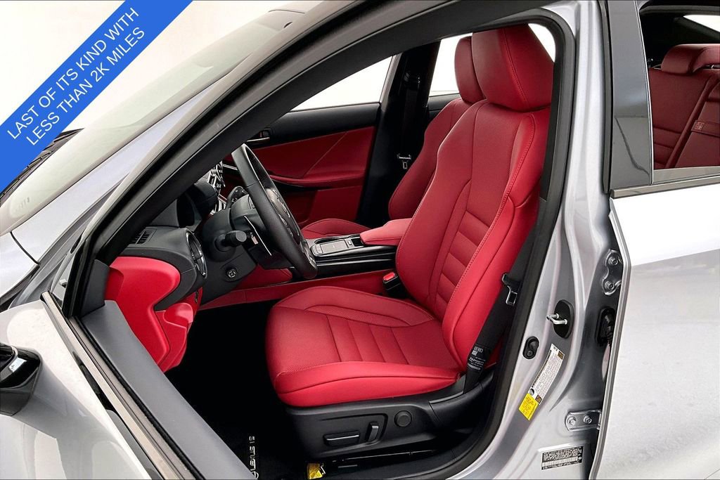 Used 2025 Lexus IS 500 RWD image 33