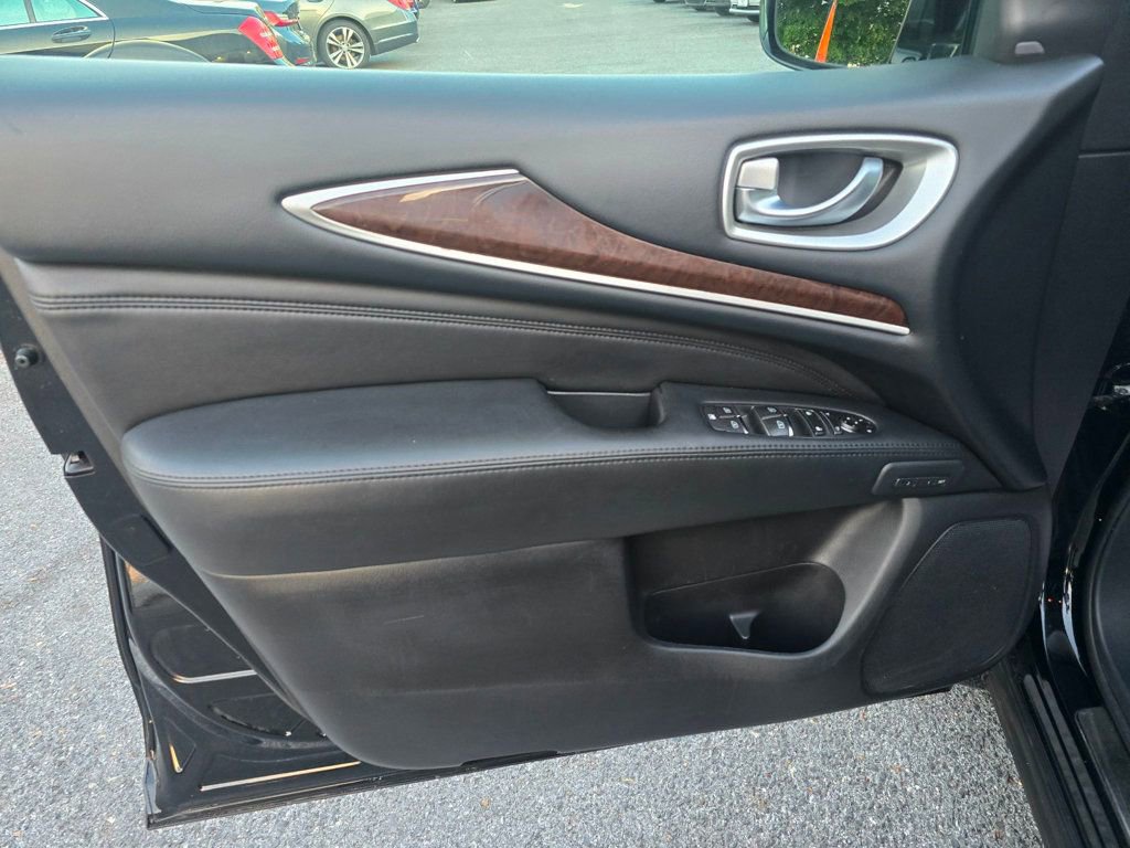 Used 2013 INFINITI JX35 AWD w/ Premium Pkg image 5