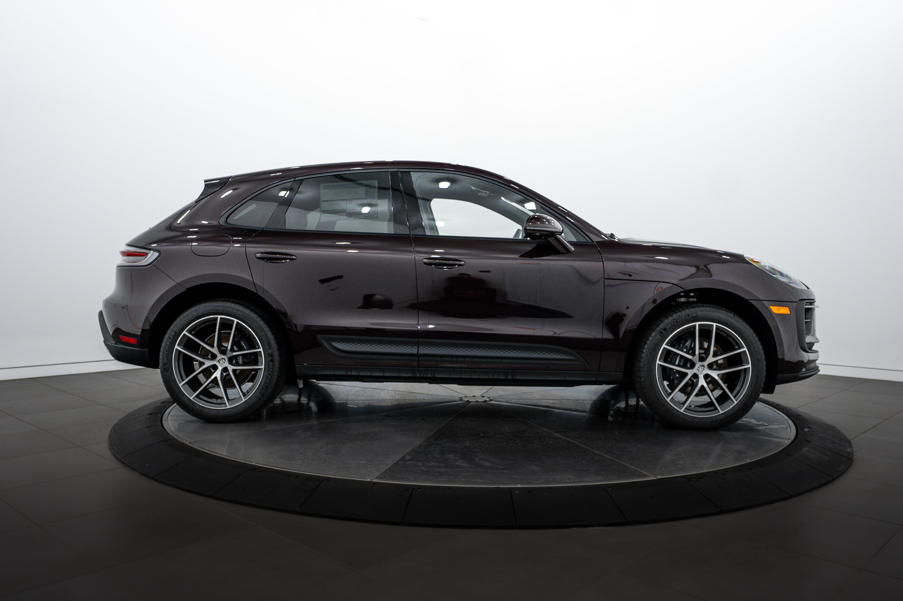 New 2026 Porsche Macan image 8