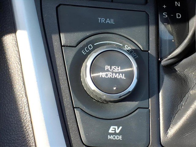 Used 2022 Toyota RAV4 XSE image 22