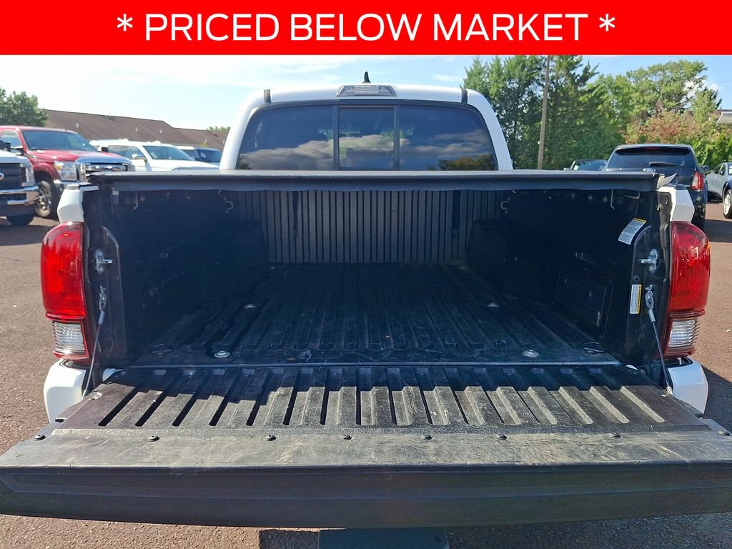 Used 2022 Toyota Tacoma SR w/ SR Convenience Package RWD image 26
