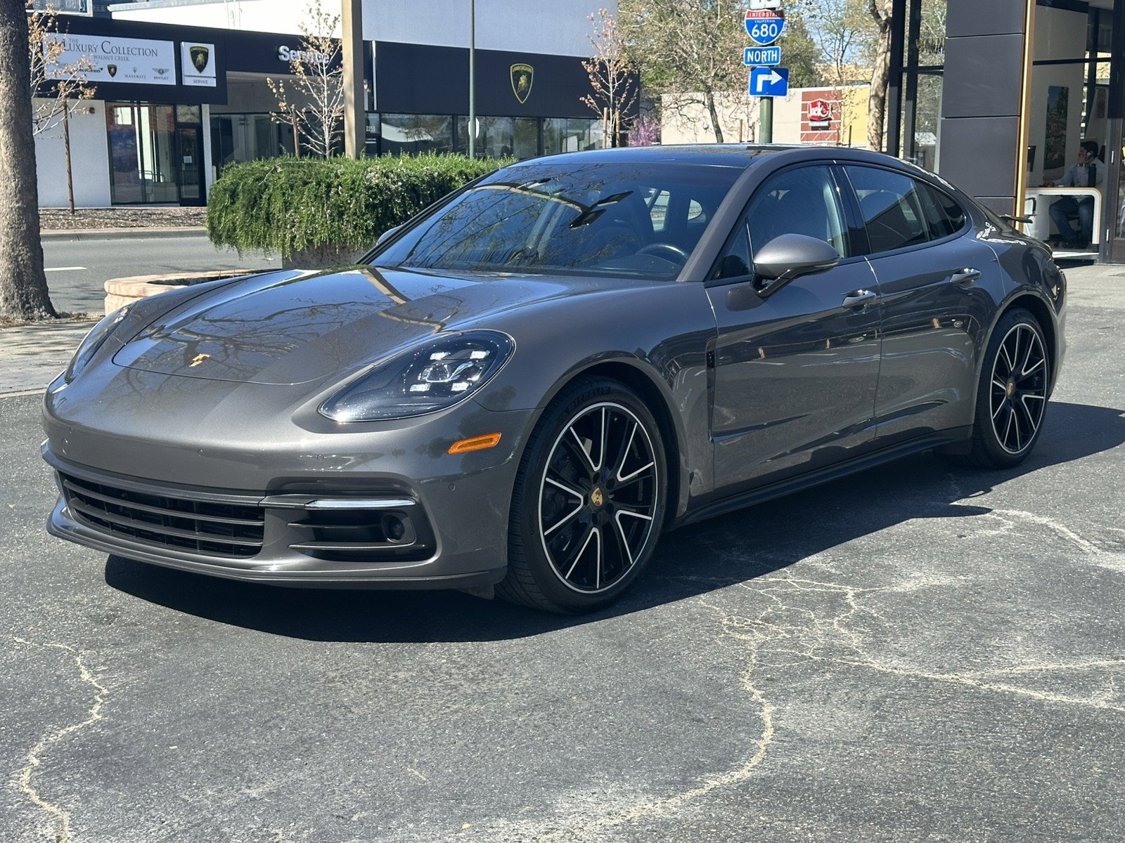Used 2018 Porsche Panamera 4 AWD/4WD image 3