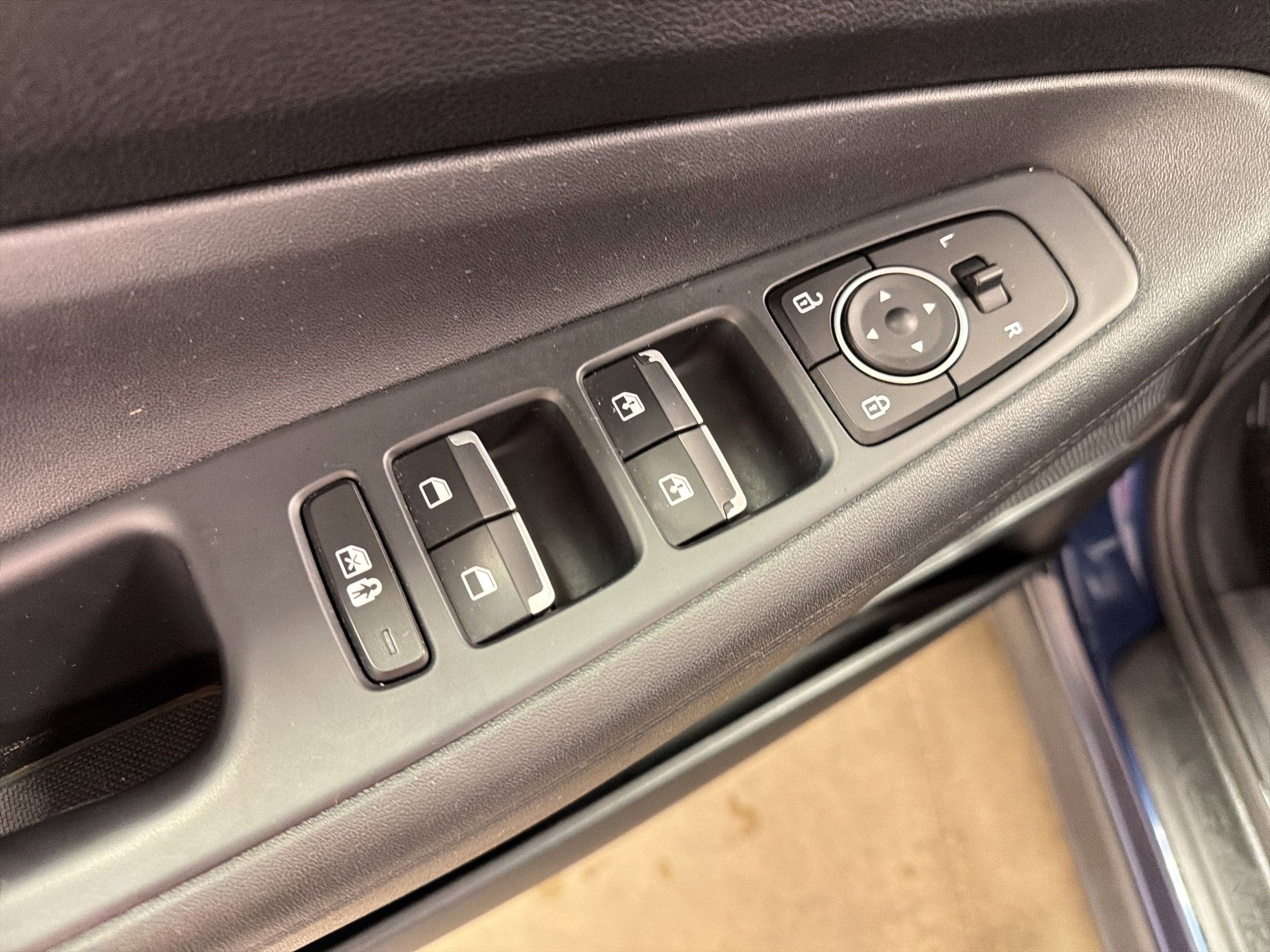 Used 2022 Hyundai Santa Fe SEL FWD image 12