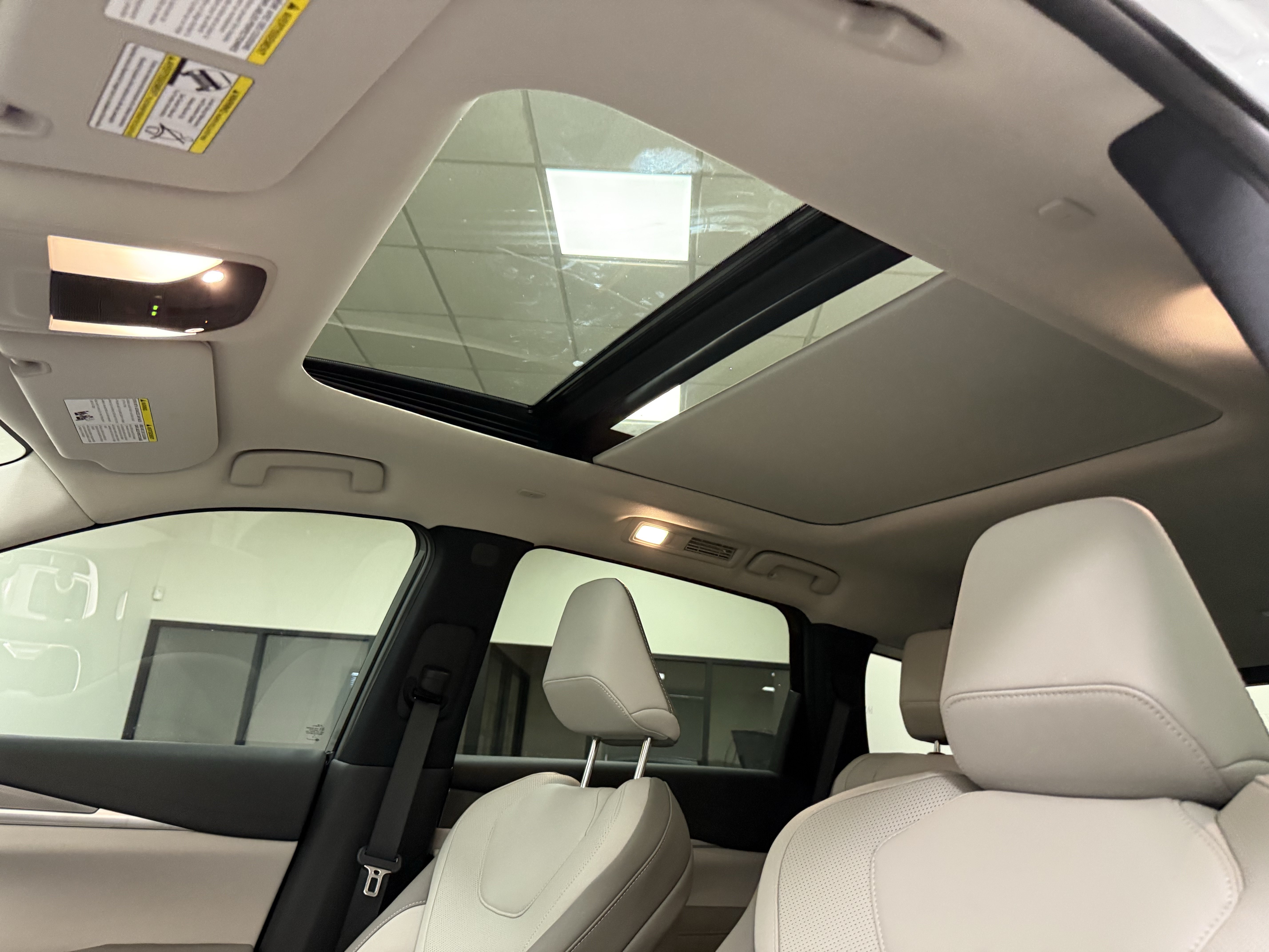 Certified 2027 INFINITI QX60 Luxe w/ Cargo Package FWD image 13