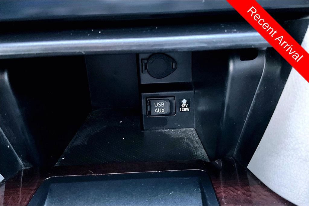 Used 2012 Toyota Camry XLE FWD image 16