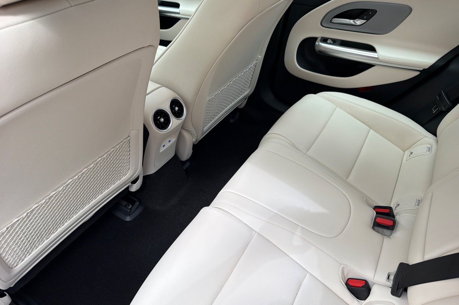 New 2027 Mercedes-Benz CLA 250+ image 11