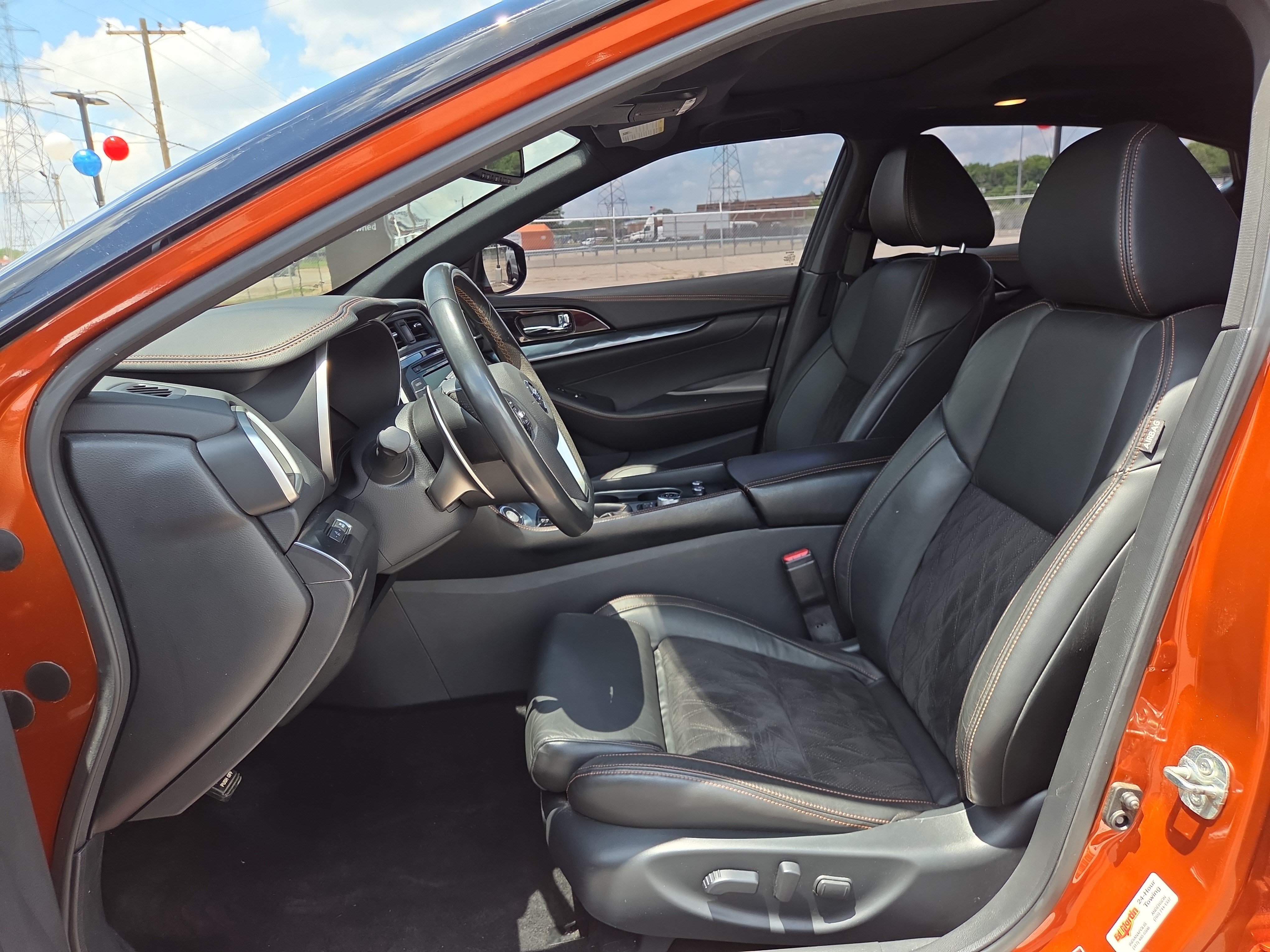 Used 2020 Nissan Maxima SR w/ Sport Mat Group FWD image 7