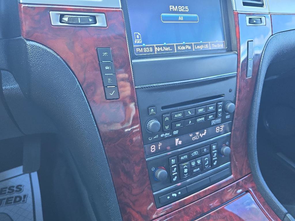 Used 2012 Cadillac Escalade ESV Luxury AWD/4WD image 28