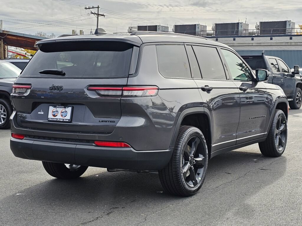 New 2025 Jeep Grand Cherokee L Limited w/ Black Appearance Package image 8