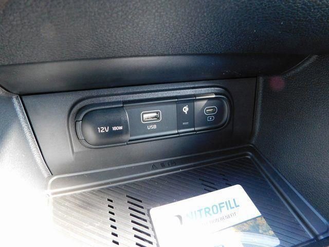 Used 2025 Kia Sportage EX image 32
