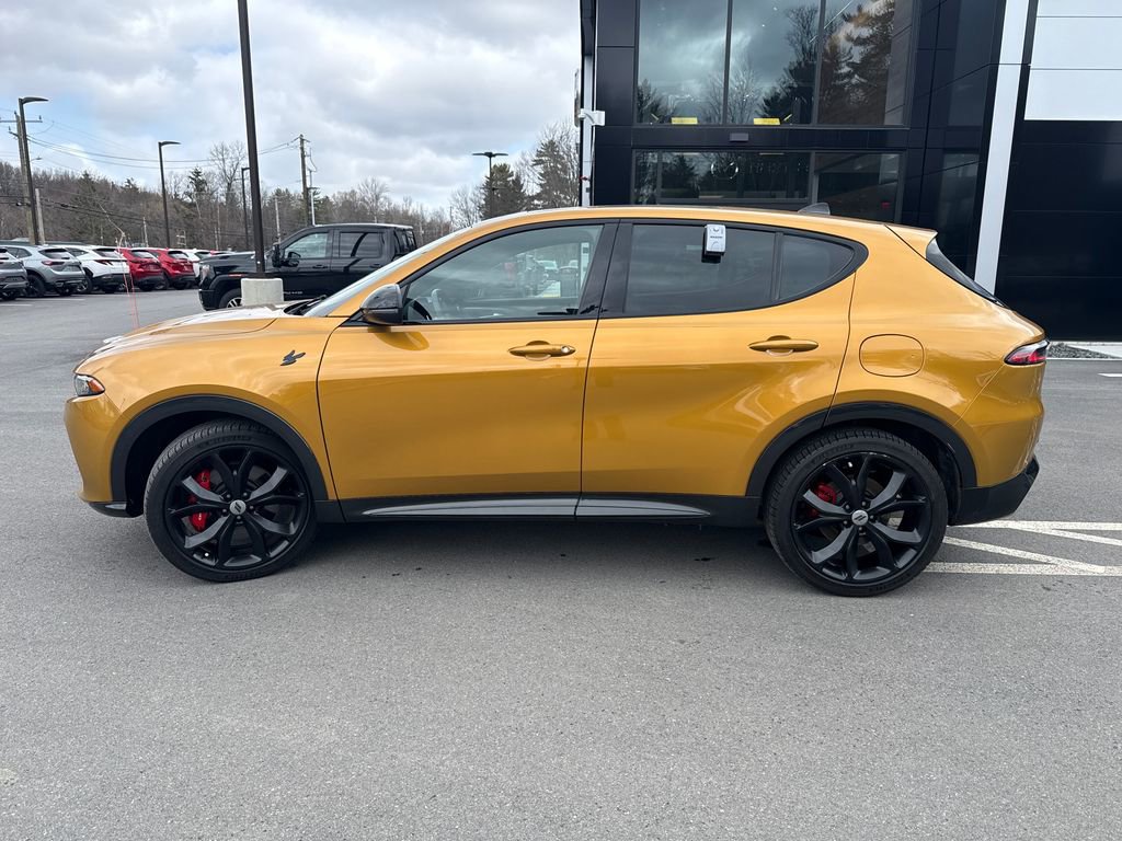 Used 2024 Dodge Hornet R/T Plus image 2