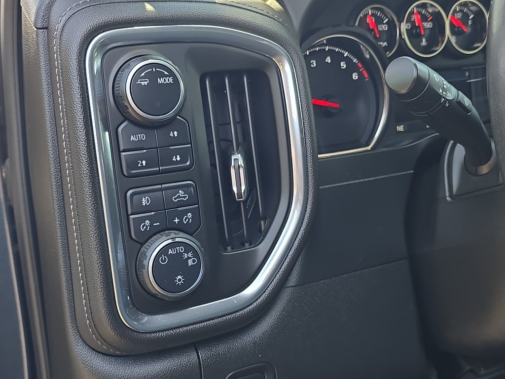 Used 2020 Chevrolet Silverado 1500 RST AWD/4WD image 22
