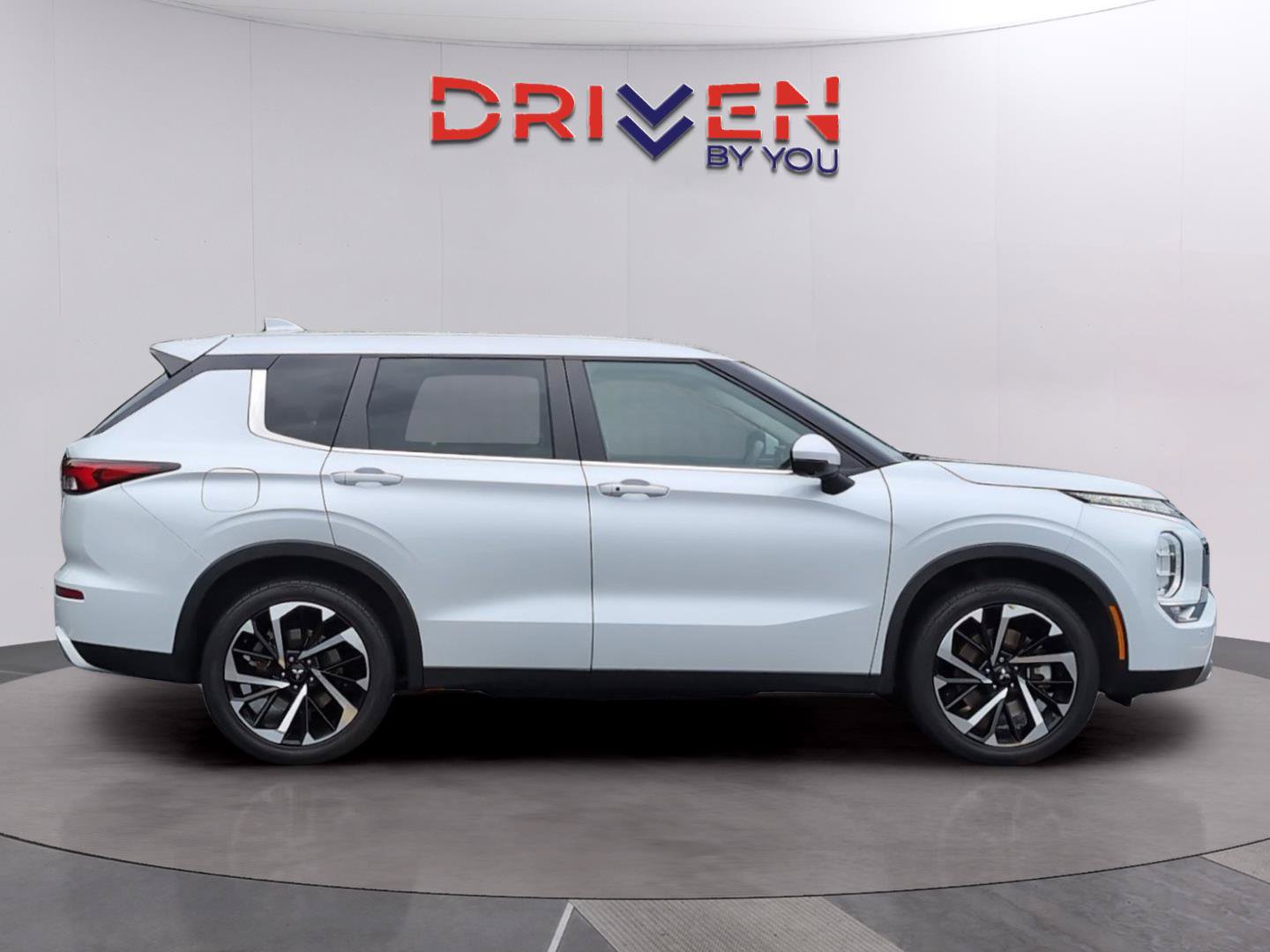 Used 2022 Mitsubishi Outlander SEL Black Edition FWD image 6