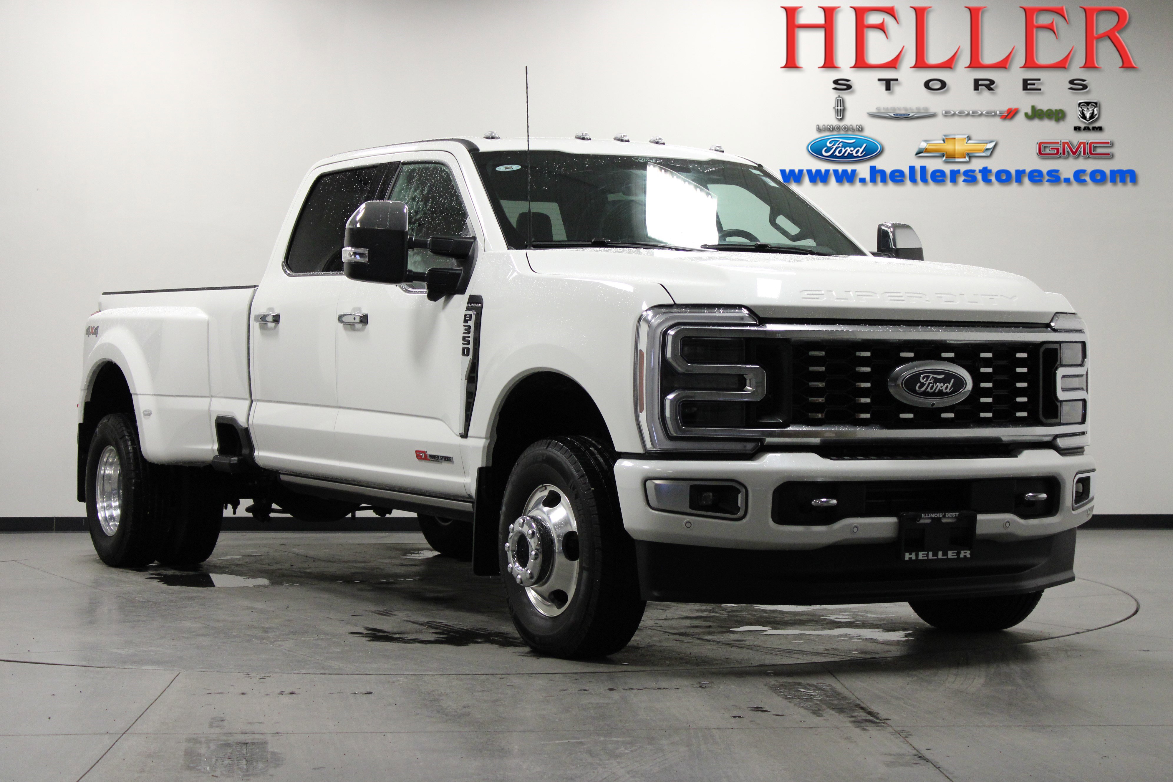 Used 2024 Ford F350 Platinum image 1