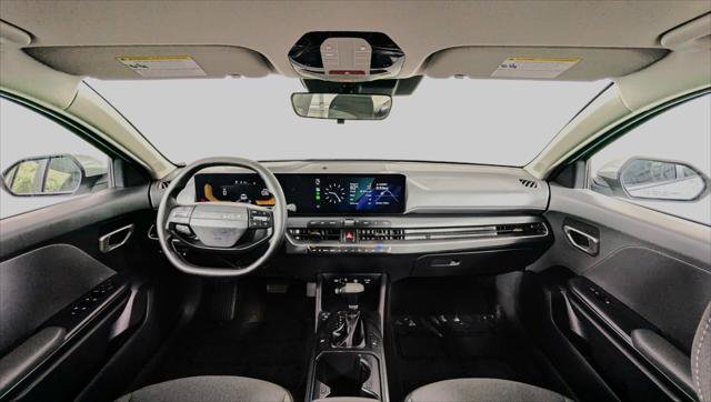 Used 2025 Kia K4 FWD image 28