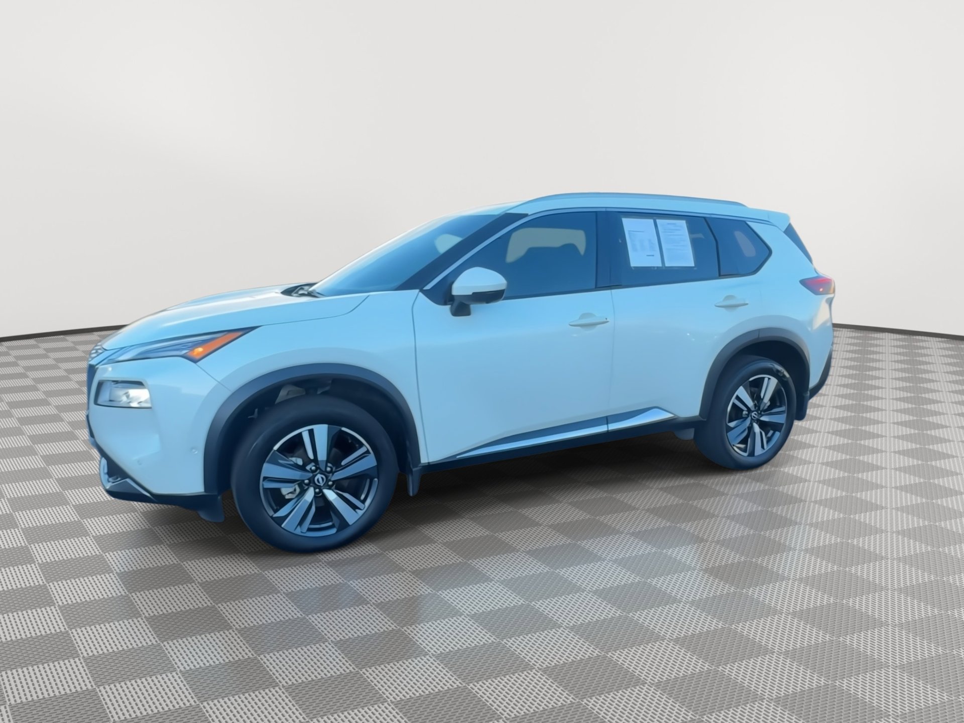 Used 2023 Nissan Rogue SL w/ SL Premium Package image 5