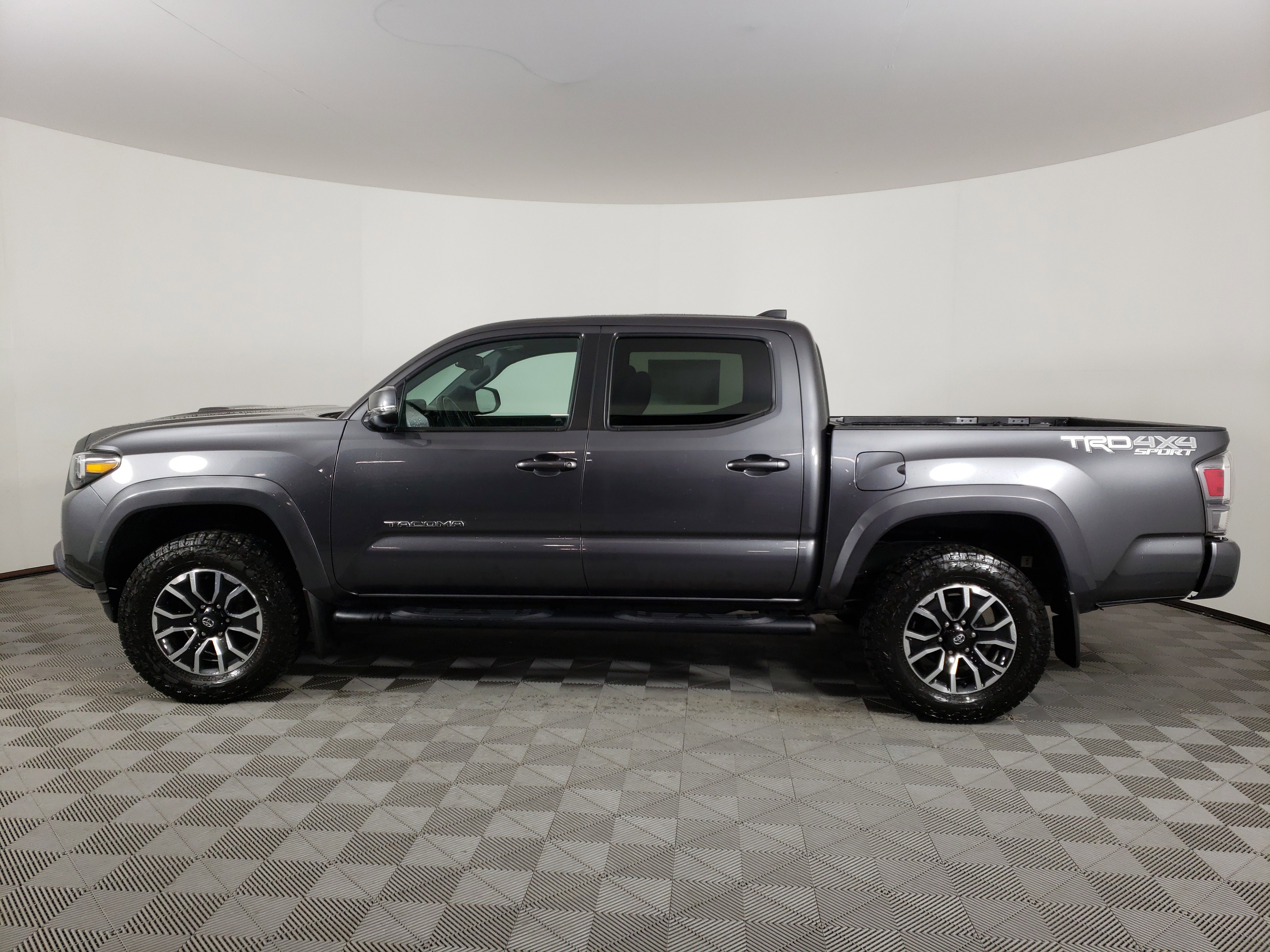 Used 2022 Toyota Tacoma 4x4 Double Cab image 3