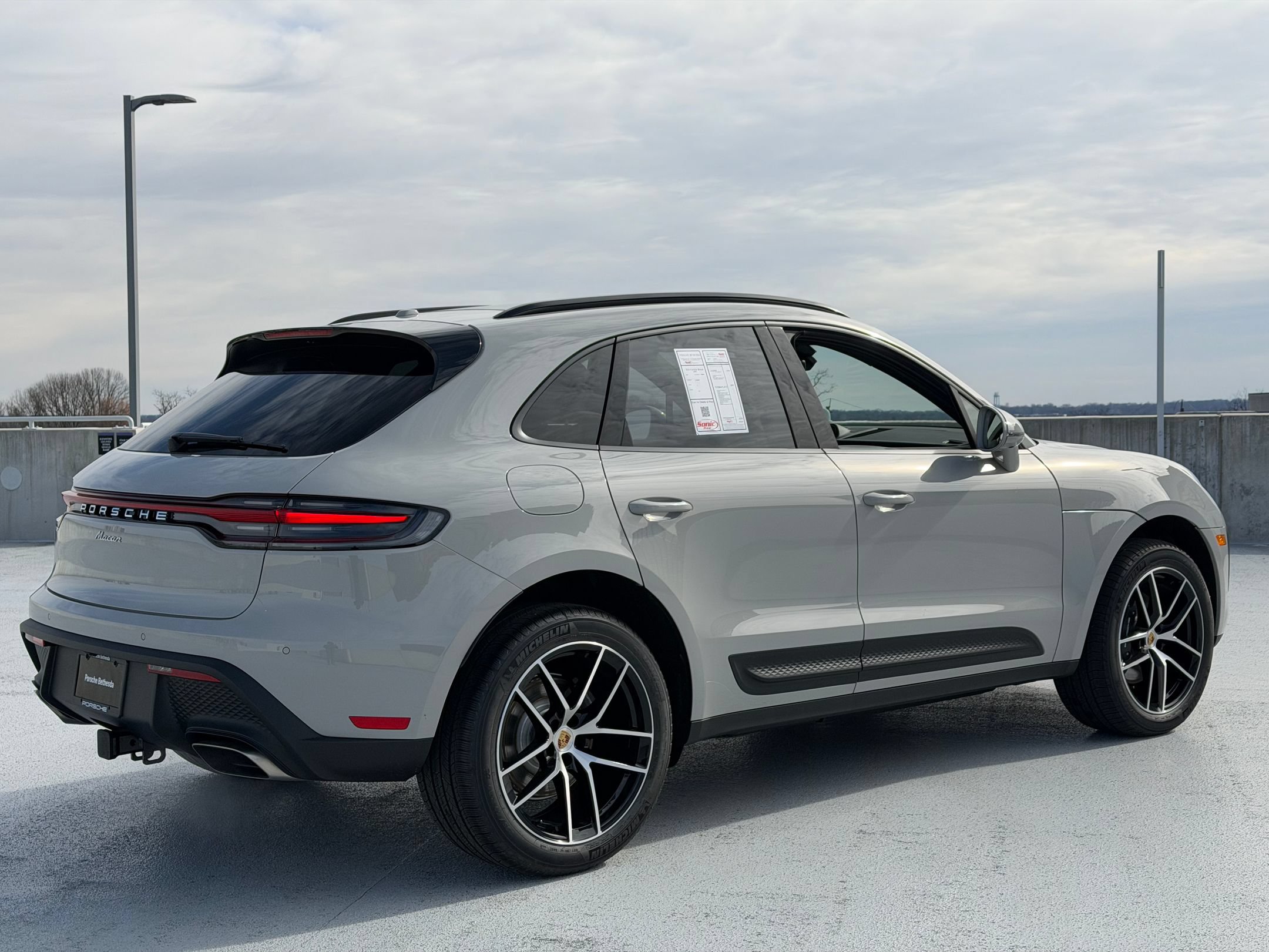 Used 2026 Porsche Macan AWD/4WD image 7