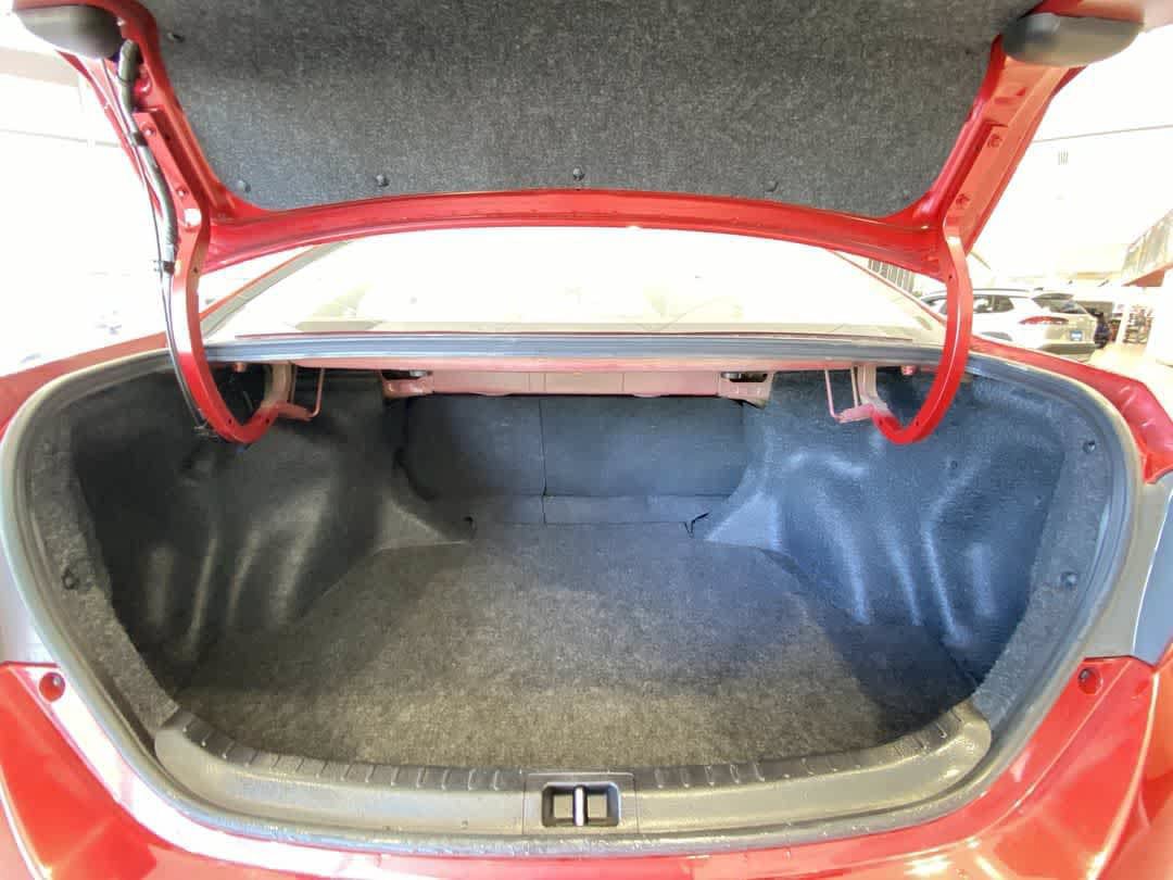 Used 2017 Toyota Corolla SE w/ SE Premium Package FWD image 26