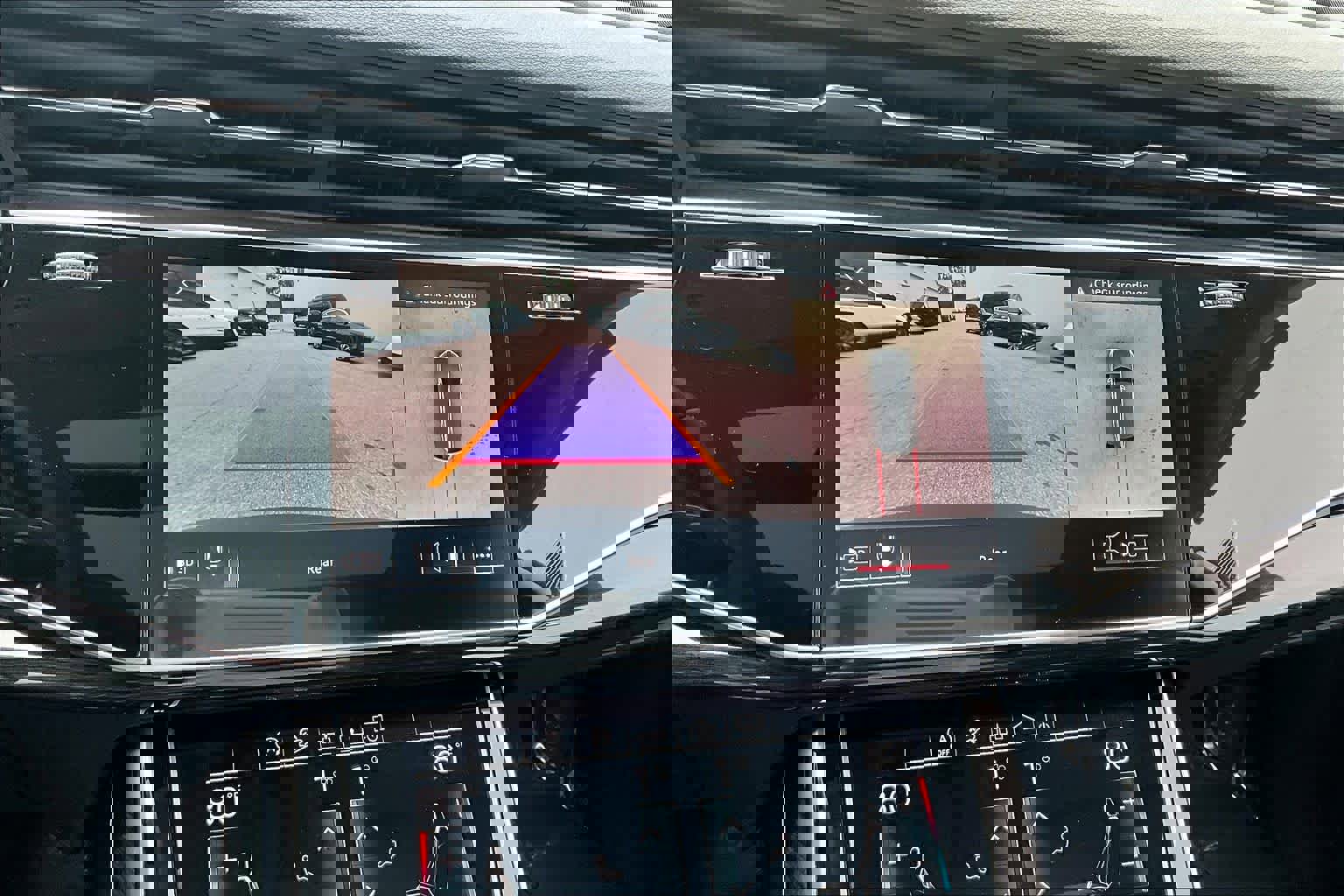 Used 2020 Audi Q8 Premium Plus image 25