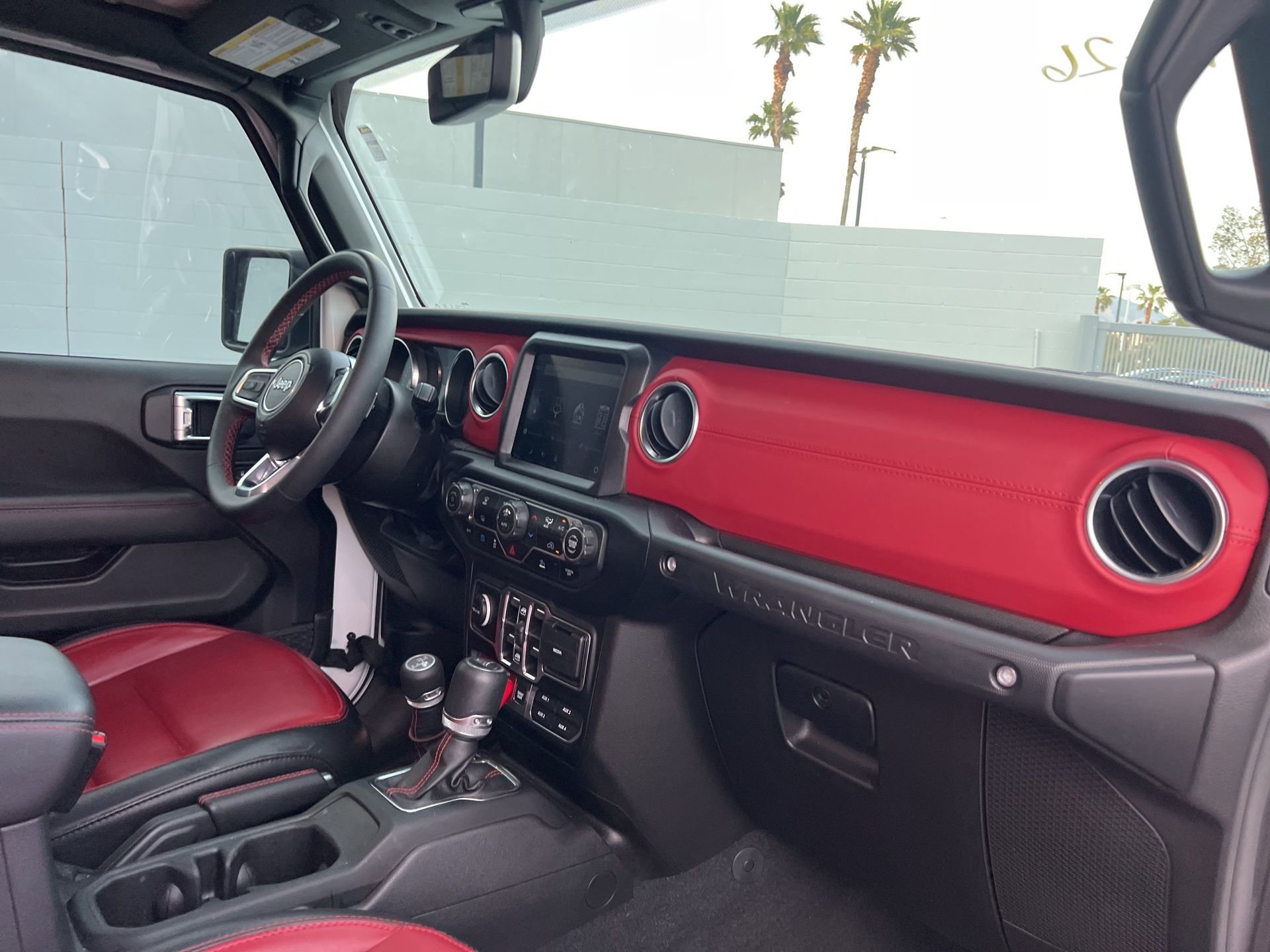 Used 2023 Jeep Wrangler Unlimited Rubicon 4xe image 26