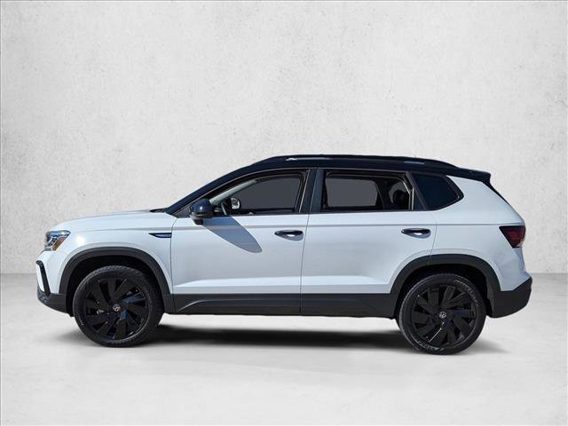 Used 2024 Volkswagen Taos SE image 9