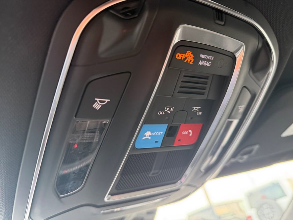 Used 2025 Dodge Charger R/T Scat Pack w/ Track Pack image 21