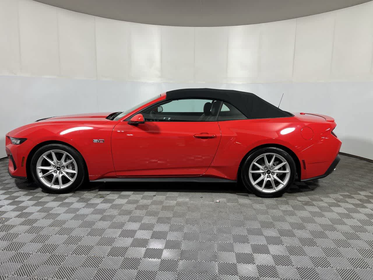 Used 2024 Ford Mustang GT Premium RWD image 5