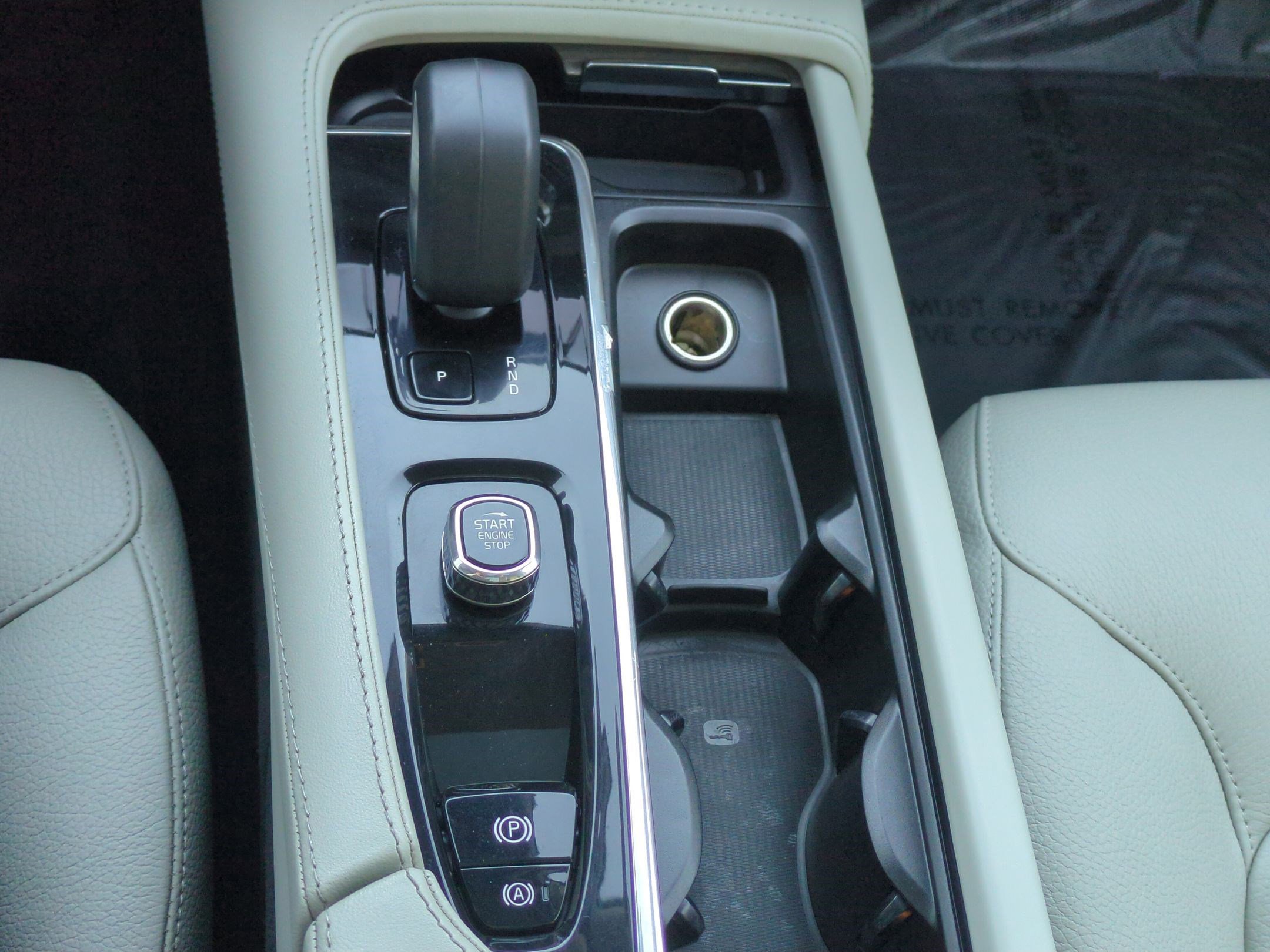 Used 2023 Volvo XC90 B5 Plus w/ Protection Package Premier image 26