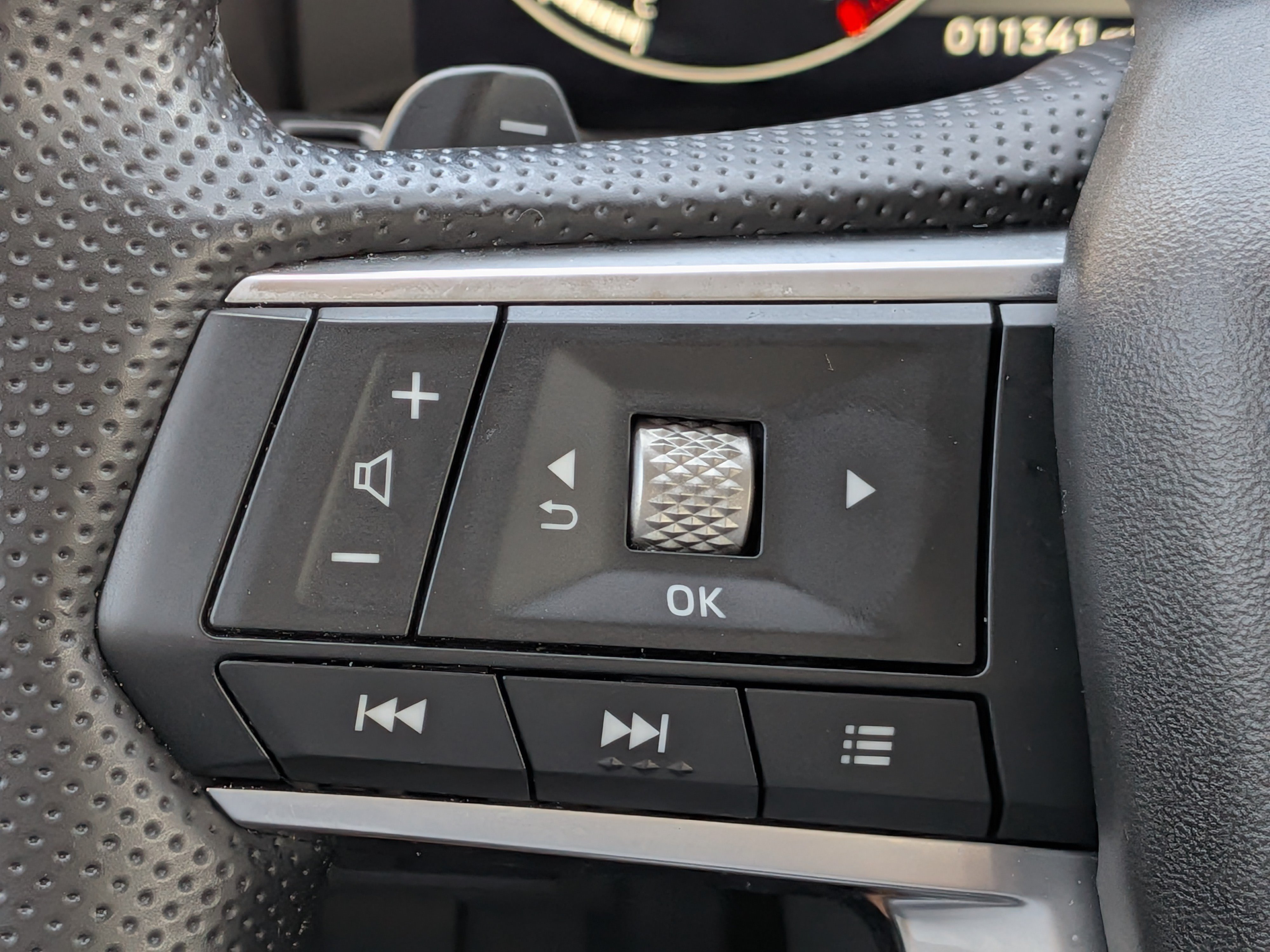 Used 2024 Mitsubishi Outlander SEL FWD image 26