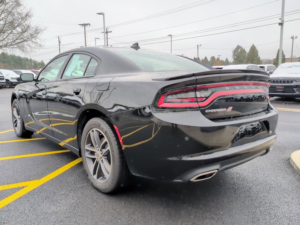 Used 2019 Dodge Charger SXT image 5