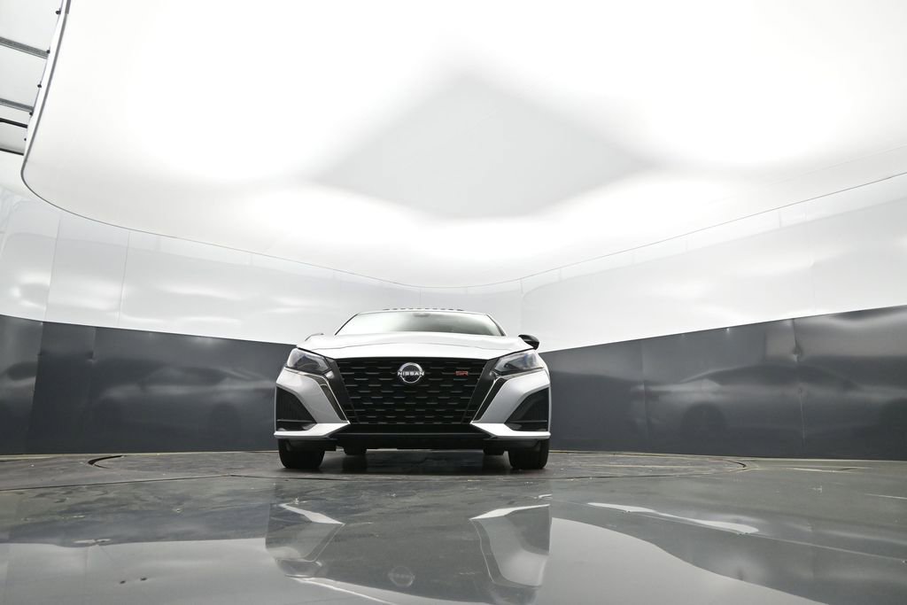 Used 2024 Nissan Altima 2.5 SR w/ SR Premium Package image 45